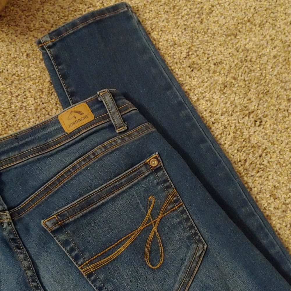 Jordache Dark Wash Distressed Fading Skinny Jean Denim Legging. Size 4